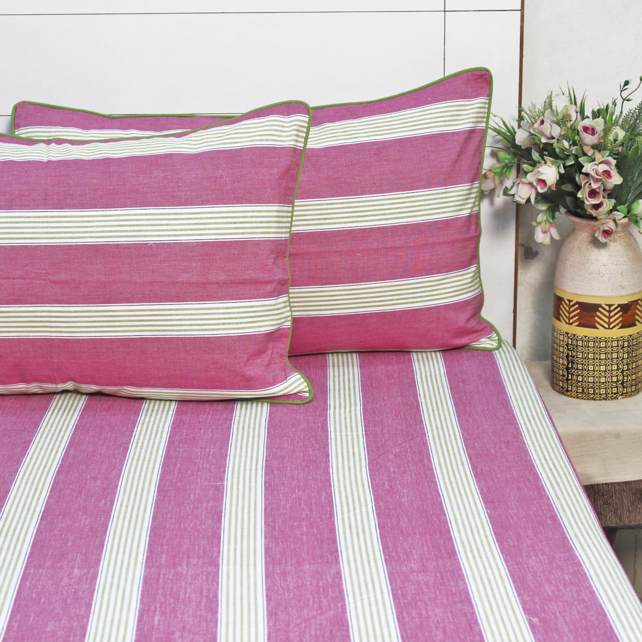 ALPHA Cotton Yarn Dyed Fitted Bed Spread with Pillow Covers