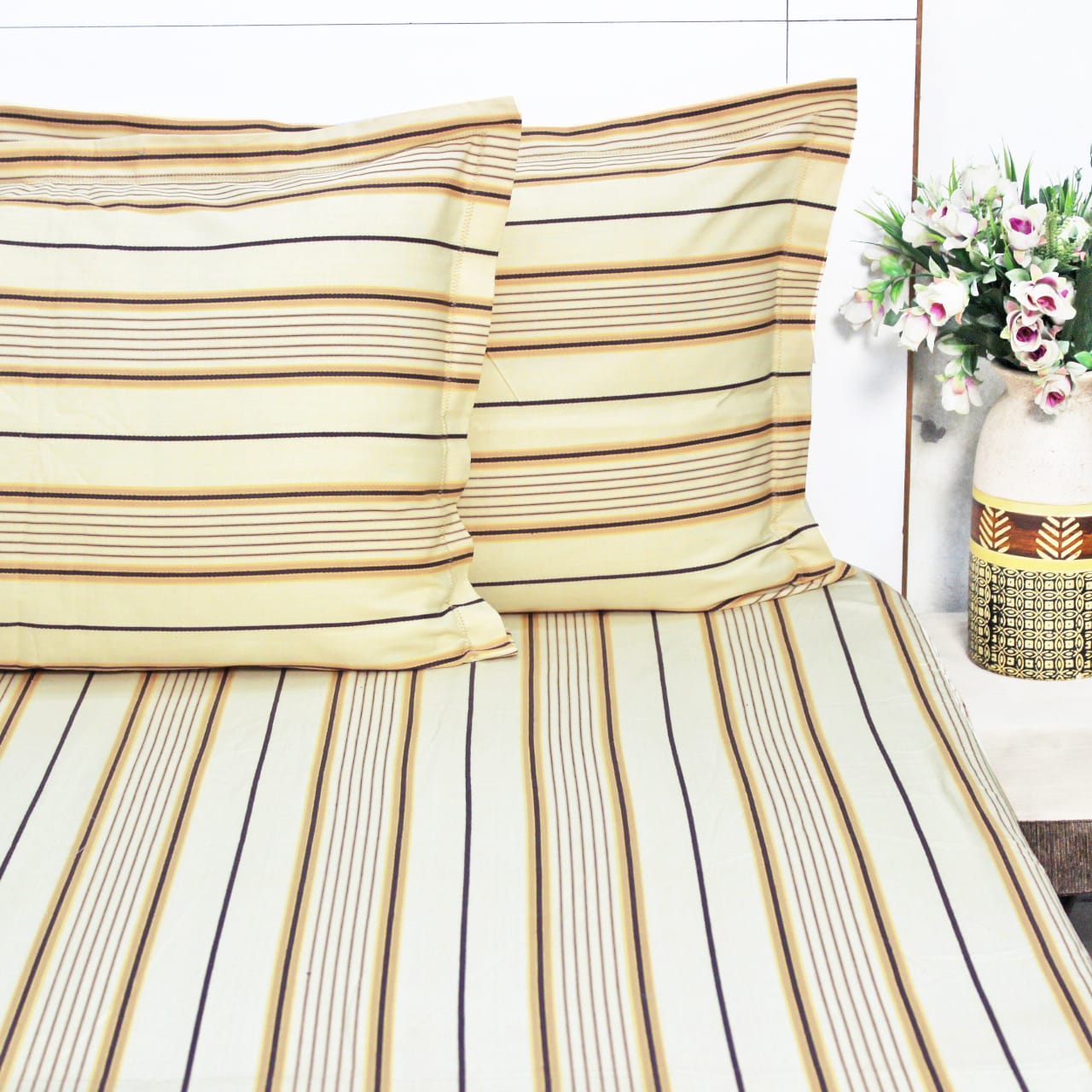 ALPHA Cotton Yarn Dyed Fitted Bed Spread with Pillow Covers