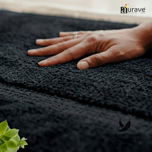 black bath mat