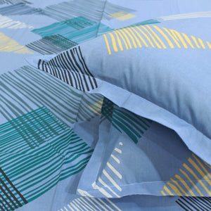 Close up Printed Geometrical Cotton 250 TC Fitted Bedsheet with Pillow Covers - Blue
