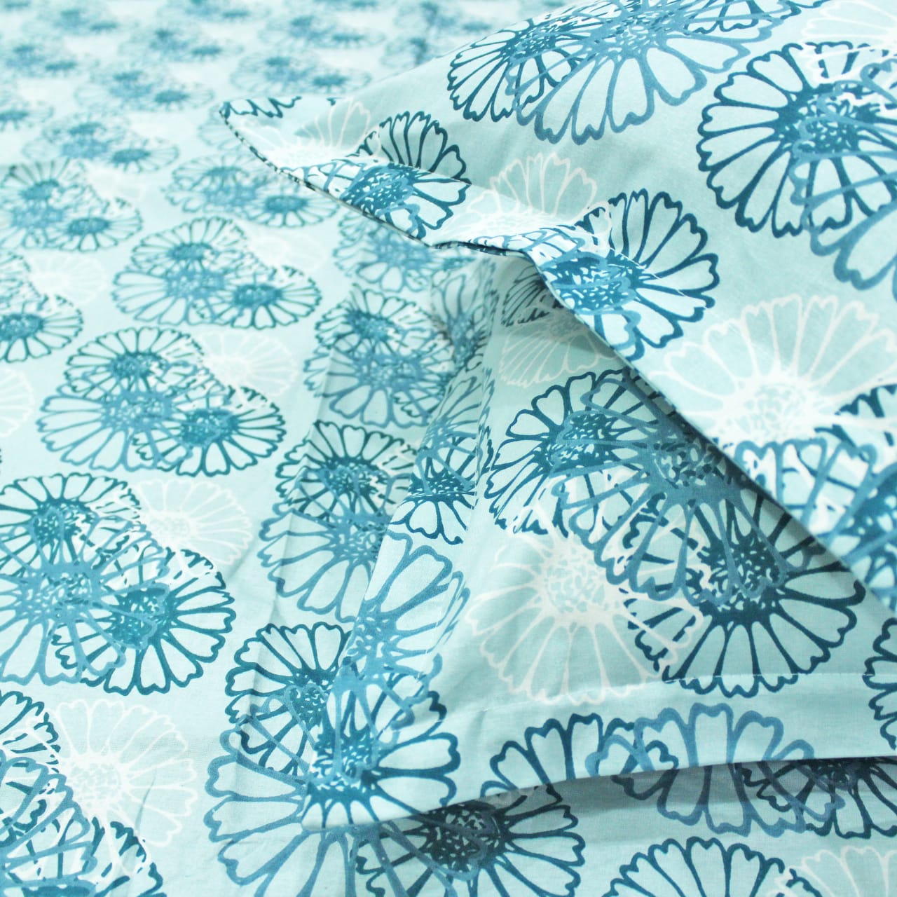 Printed Cotton Floral 144 TC Bedsheet with Pillow Covers - Blue