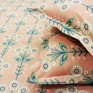 Close up Printed Floral Cotton 144 TC Fitted Bedsheet with Pillow Covers - Peach