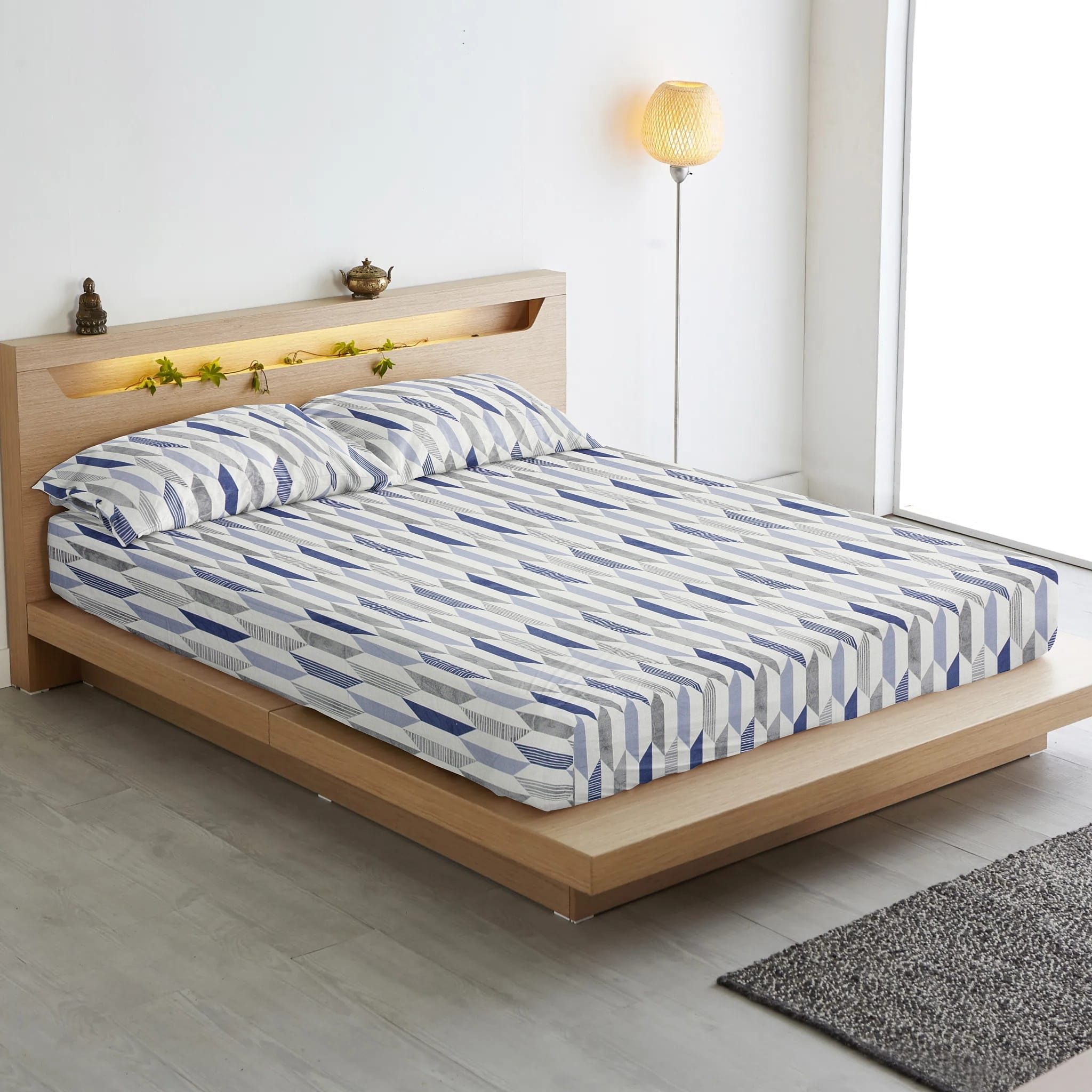 Soft Cotton Geometrical Print 250 TC Fitted Bedsheet In Blue Online In India