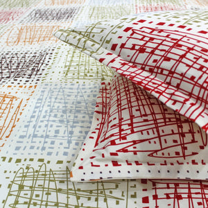 Multicolor geometric 210 TC cotton fitted bedsheet set with pillow covers