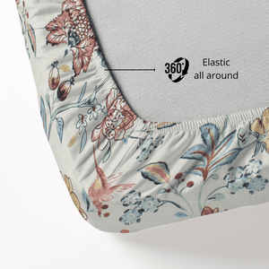 Close-up of 360 elastic fitted bedsheet
