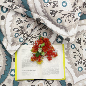 fitted bedsheet with pillow covers