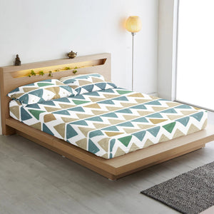 Soft Cotton Geometrical Print 210 TC Flat Bedsheet In Multicolor At Best Prices