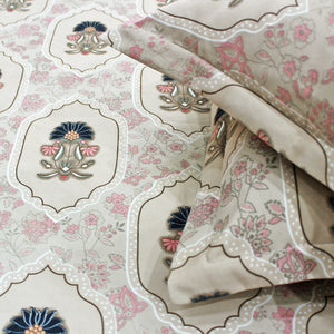 Cotton Floral Print 210 TC King Size Fitted Bedsheet In Multicolor
