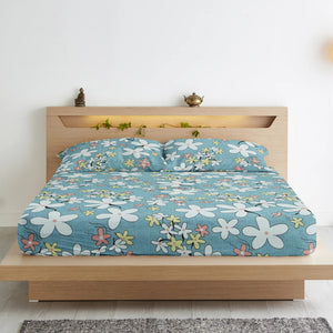 Cotton Floral Print 210 TC King Size Fitted Bedsheet In Multicolor