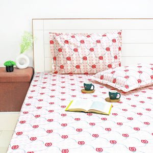 Close up Printed Floral Cotton 144 TC Fitted Bedsheet with Pillow Covers - Pink