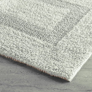 Close-up of AURAVE Luxury Reversible Cotton Bathmat, Silver