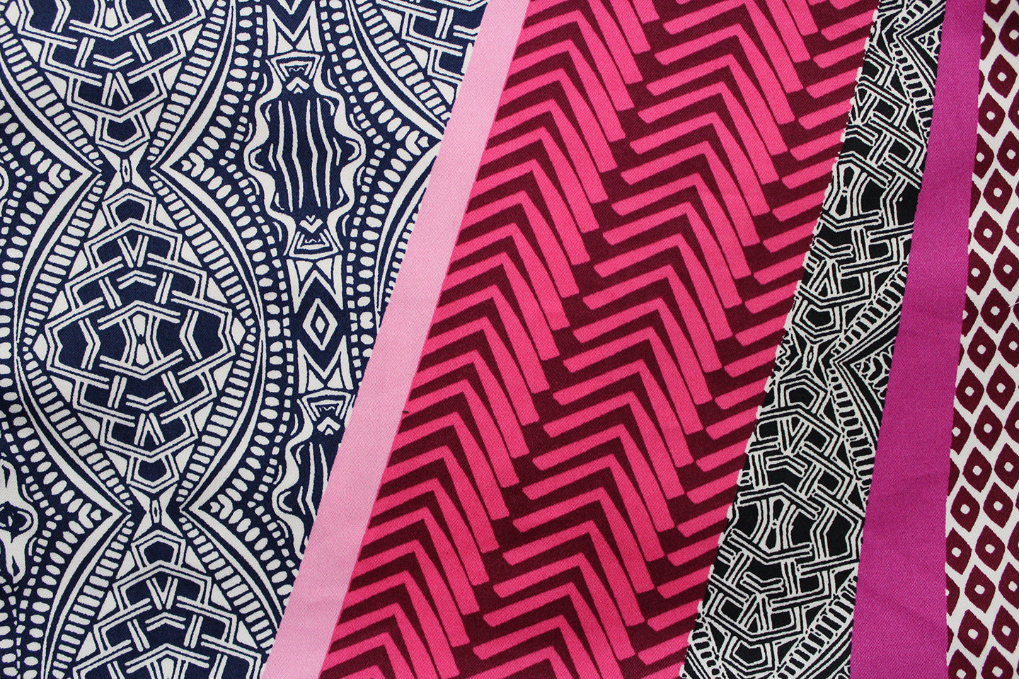 Prism Pink Printed Cotton Abstract Table Cover(1 Pc) online in India