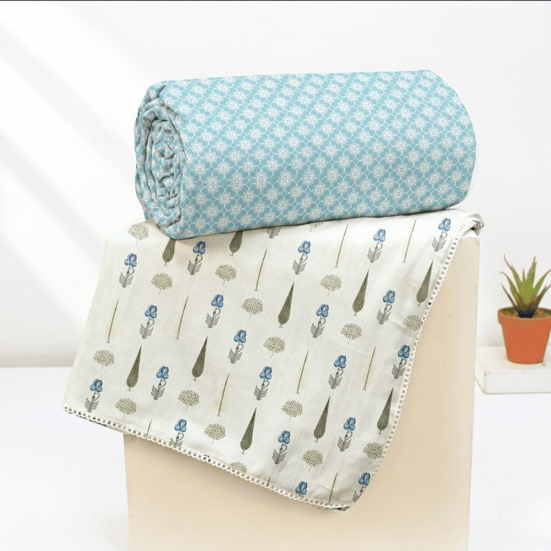 IRIS Designer Border Cotton Reversible Dohar, Blue