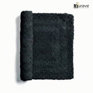 black bath mat