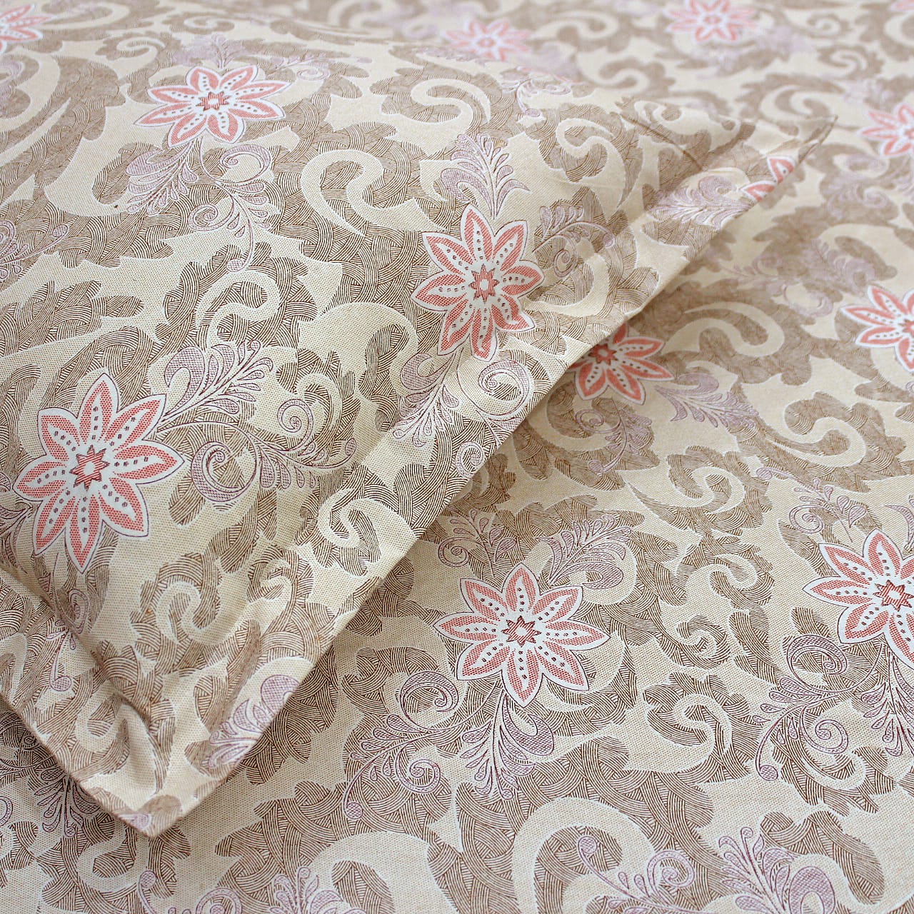 Close-up Printed Floral Cotton 144 TC Fitted Bedsheet with Pillow Covers - Brown
