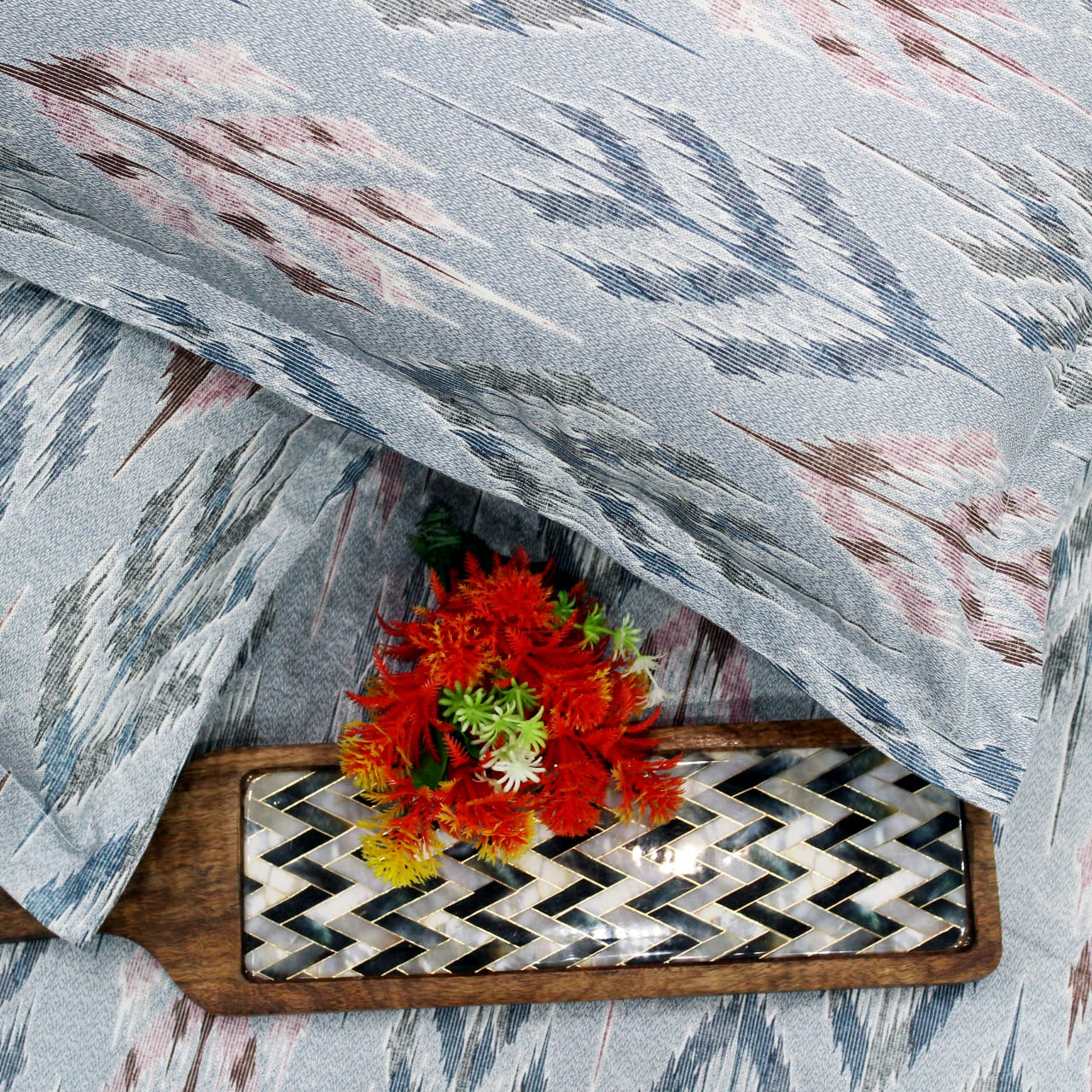 Printed Abstract Cotton 144 TC Bedsheet with Pillow Covers - Blue