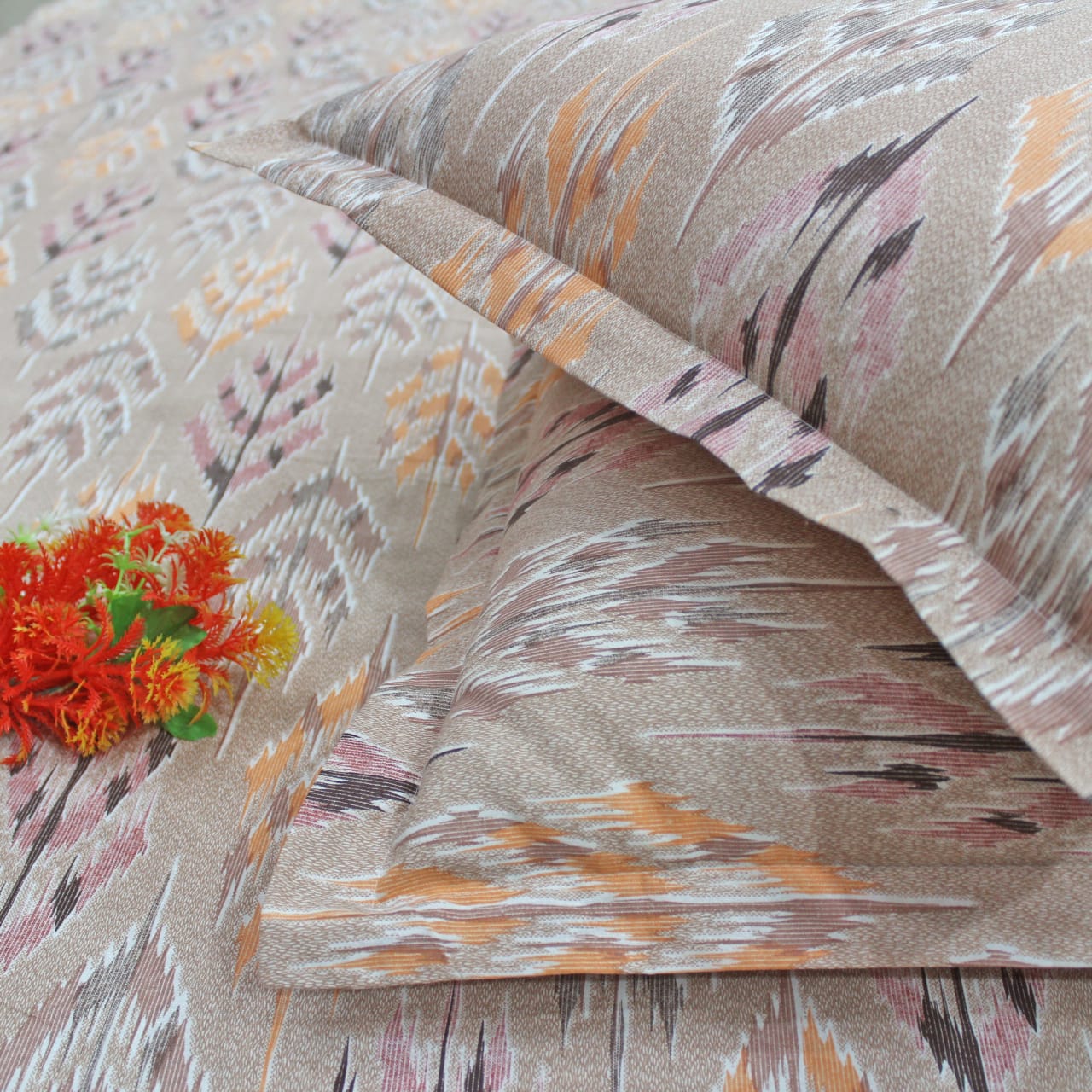 Printed Abstract Cotton 144 TC Bedsheet with Pillow Covers - Brown