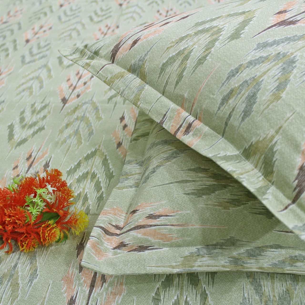 Printed Abstract Cotton 144 TC Bedsheet with Pillow Covers - Green