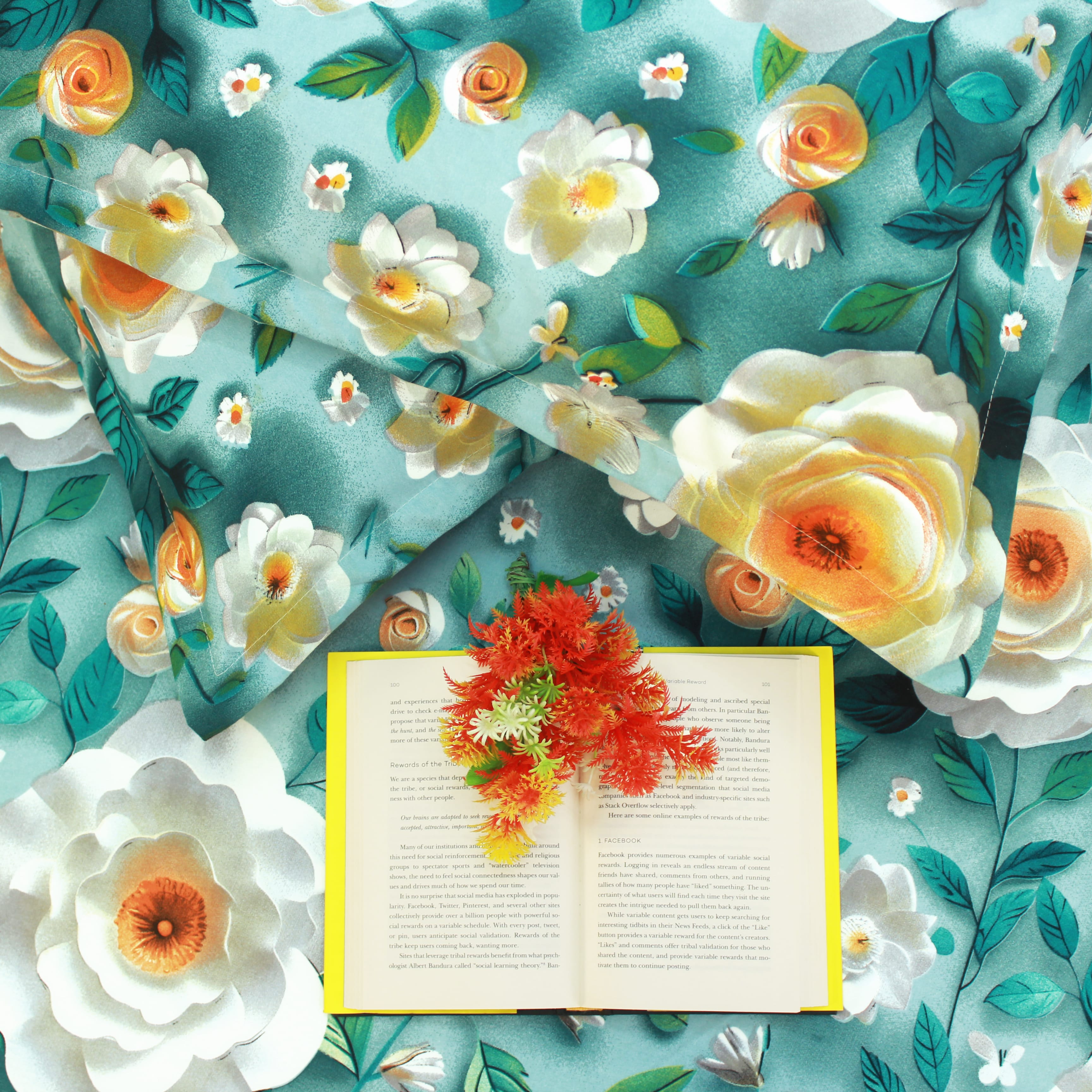 Floral 7D Digital Printed Fitted Bedsheet with Pillow Covers - Aqua