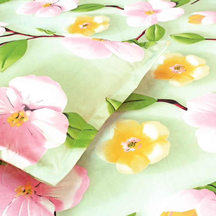 Close up Floral 7D Digital Printed Fitted Bedsheet with Pillow Covers - Green