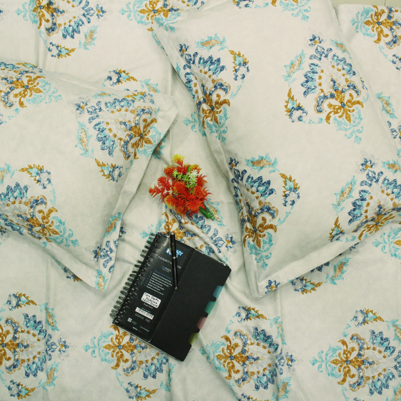 Printed Cotton Flare 144 TC Bedsheet with Pillow Covers
