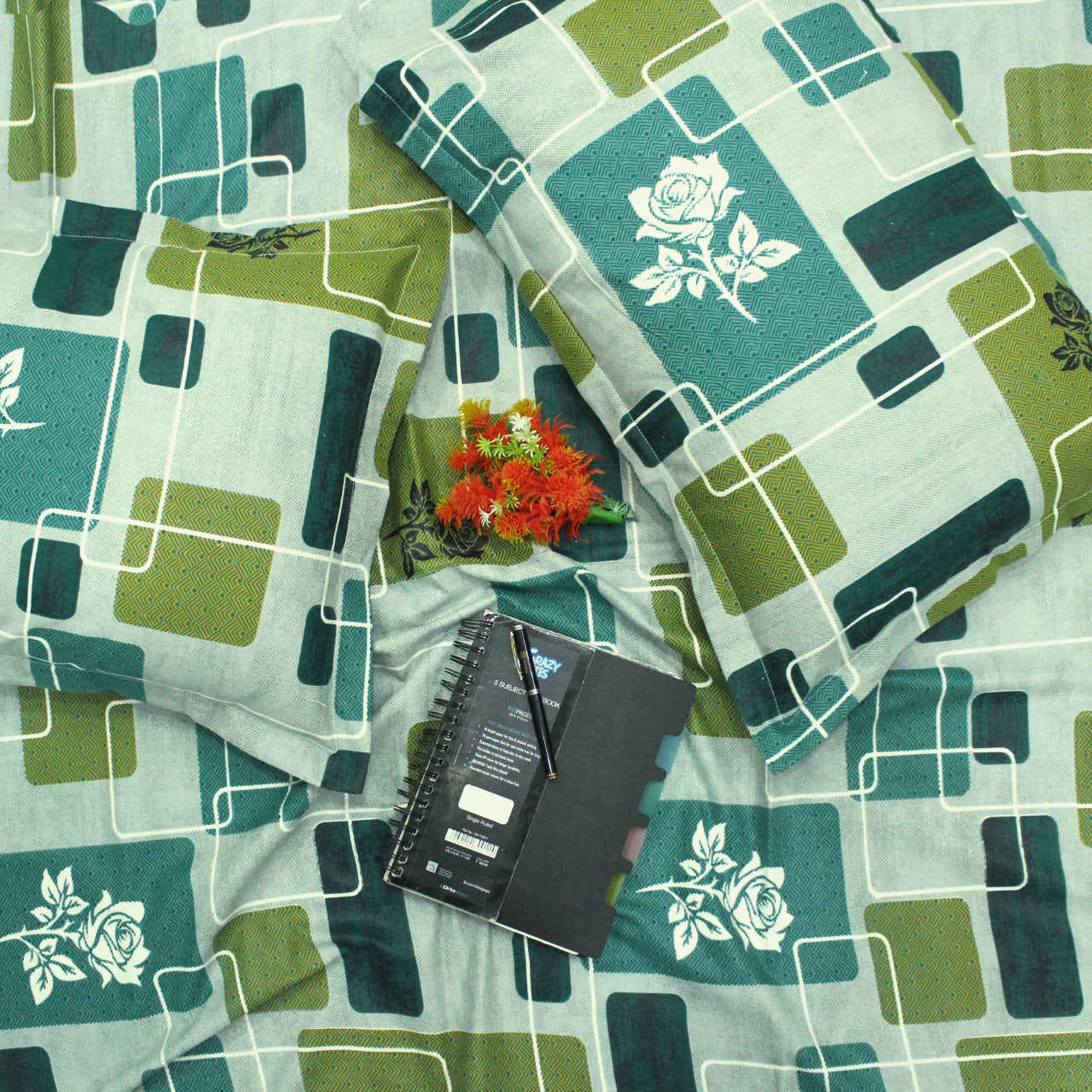Printed Cotton Flare 144 TC Bedsheet with Pillow Covers