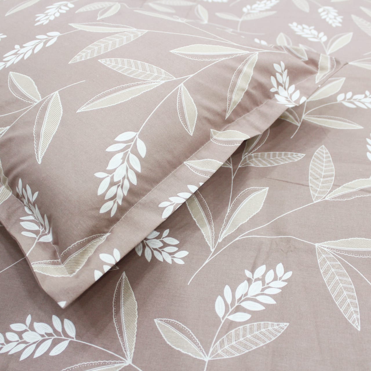 Close up view Printed Floral Cotton 250 TC Bedsheet with Pillow Covers - Purple