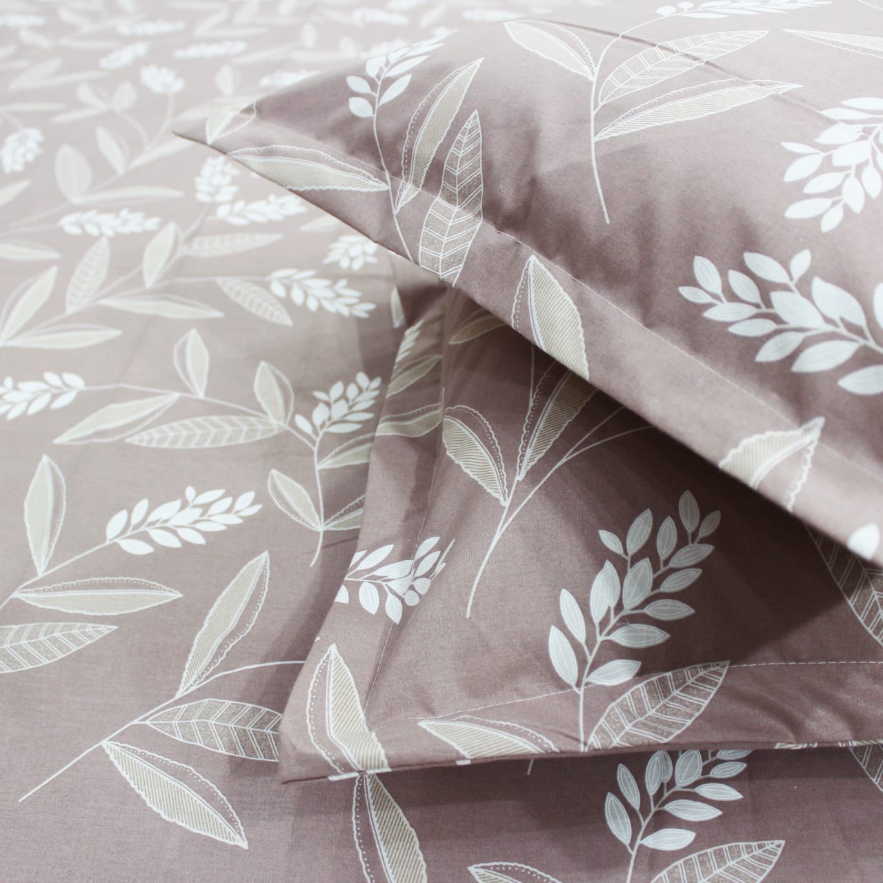 Printed Floral Cotton 250 TC Fitted Bedsheet with Pillow Covers - Purple