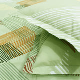 Close up Printed Geometrical Cotton 250 TC Bedsheet with Pillow Covers - Green