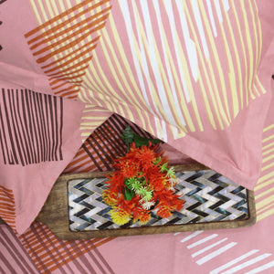 Printed Geometrical Cotton 250 TC Bedsheet with Pillow Covers - Magenta