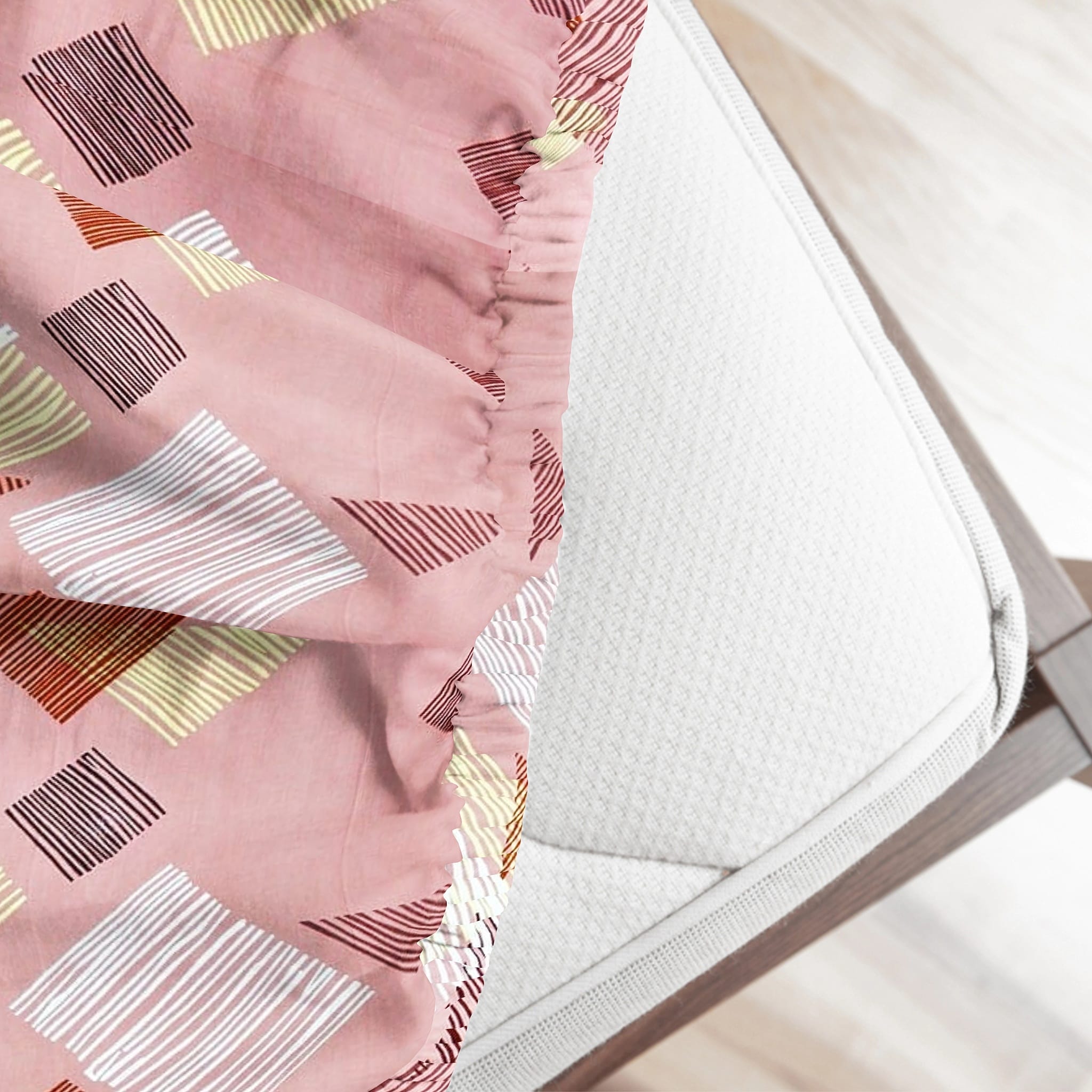 Printed Geometrical Cotton 250 TC Fitted Bedsheet 
