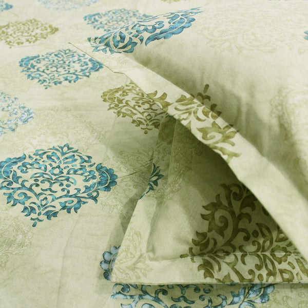 Close up Printed Damask Cotton 250 TC Fitted Bedsheet with Pillow Covers - Green