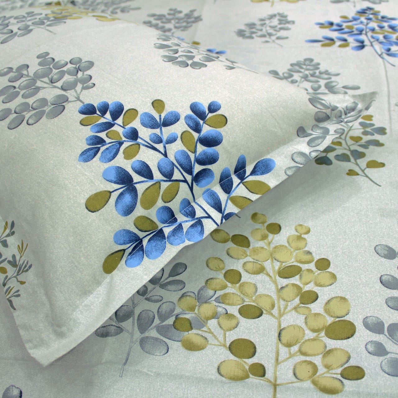 Printed Floral Cotton 250 TC Bedsheet with Pillow Covers - Grey