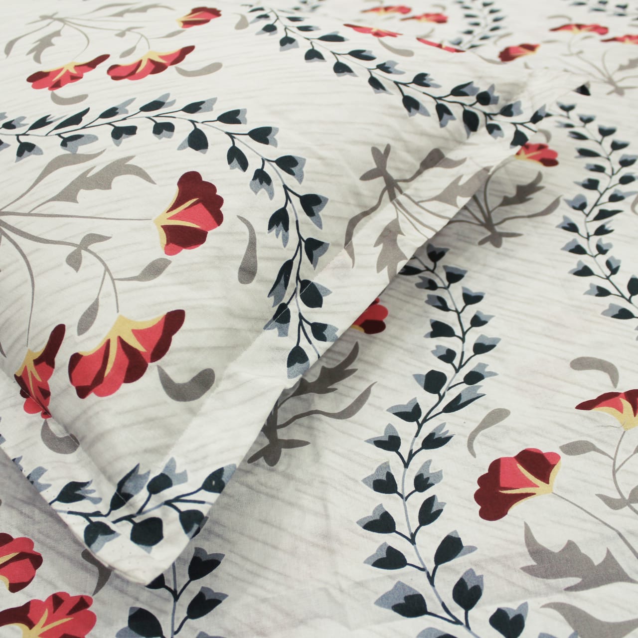 Printed Floral Cotton 250 TC Bedsheet with Pillow Covers - Red