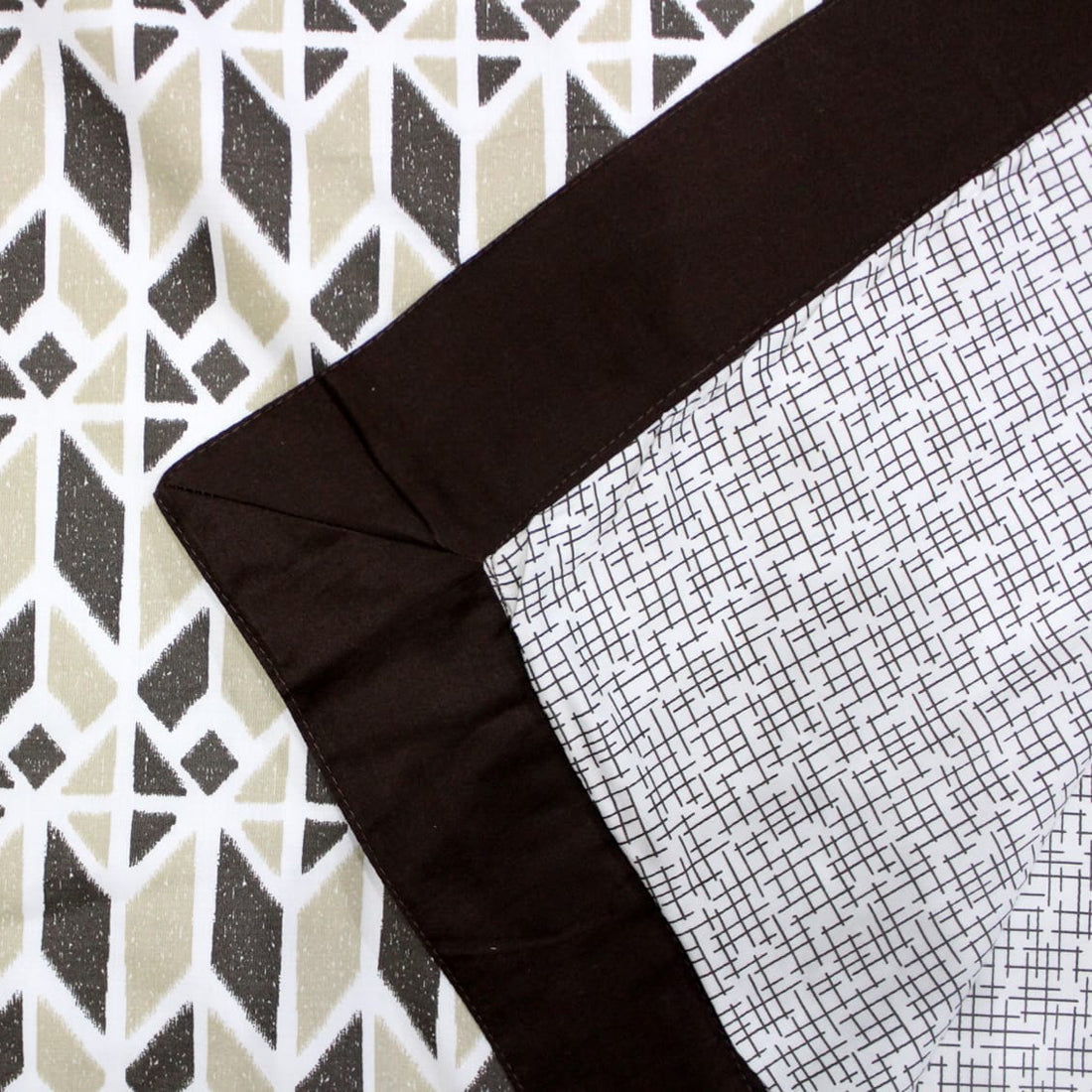 Close-up of Elipsis Ikat Geometrical 300 TC Cotton Satin Dohar/Comforter, Brown