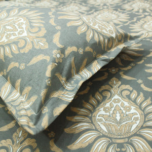 Close up Printed Floral Cotton 144 TC Fitted Bedsheet with Pillow Covers - Grey