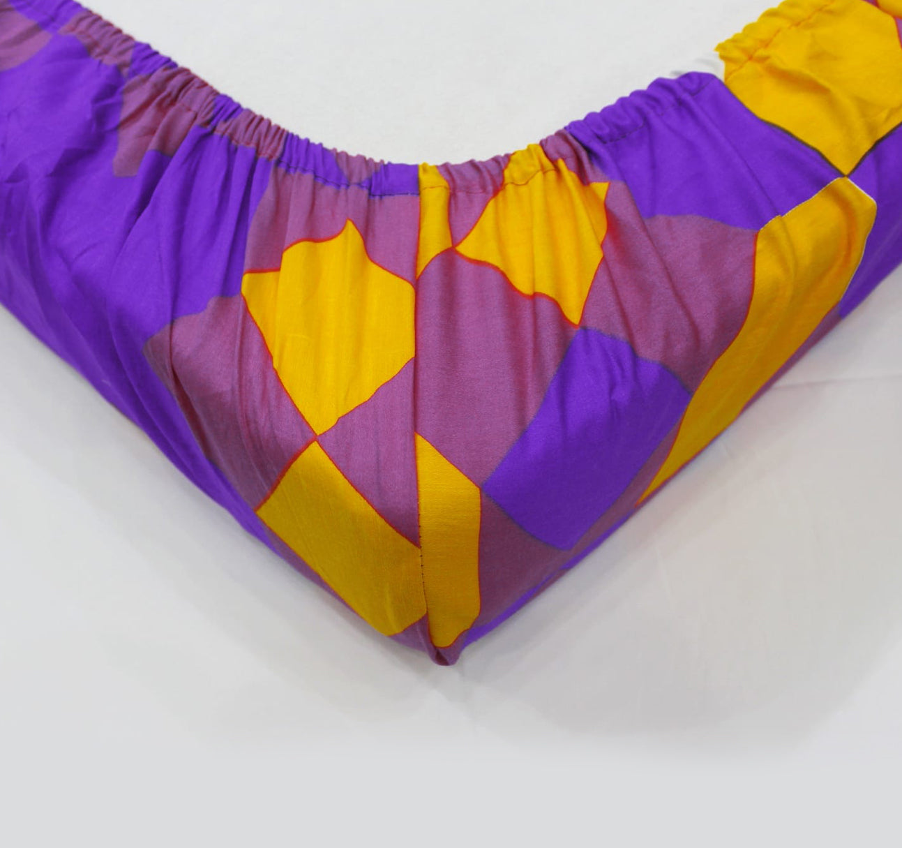 Printed Geometrical Cotton 250 TC Fitted Bedsheet 