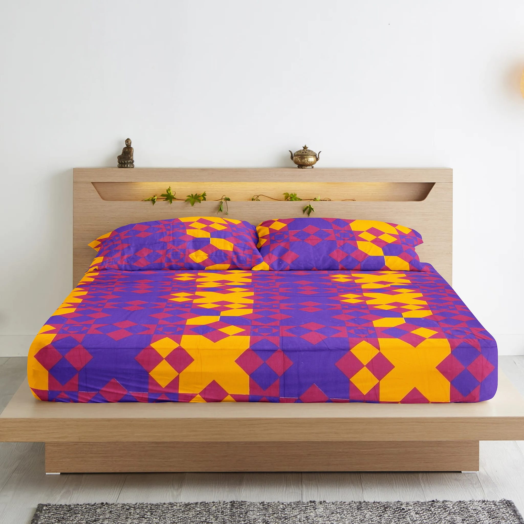 Printed Geometrical Cotton 250 TC Fitted Bedsheet with Pillow Covers - Purple