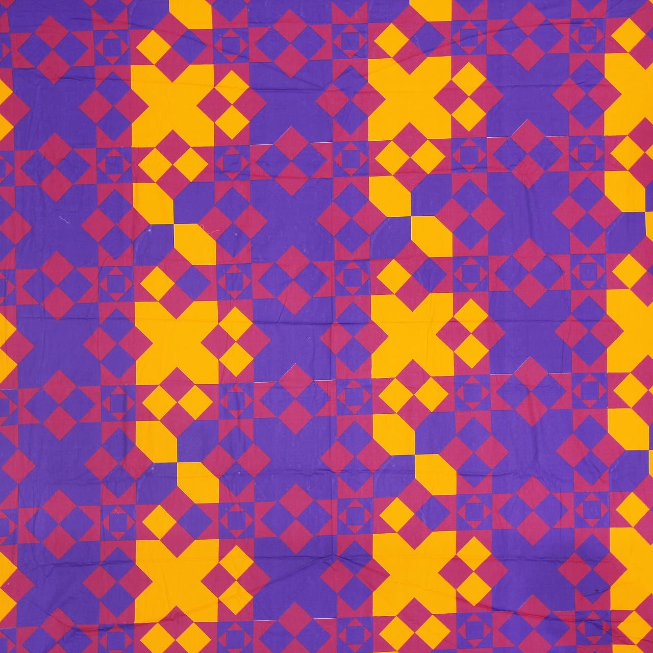 Soft Cotton Geometrical Print 250 TC Fitted Bedsheet Design 