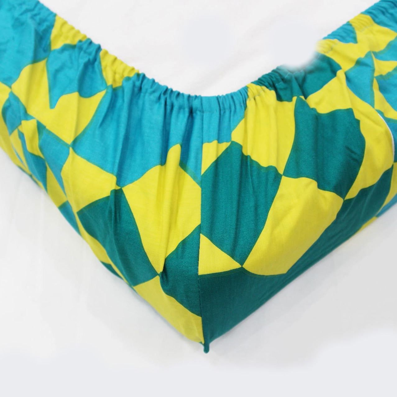 Printed Geometrical Cotton 250 TC Fitted Bedsheet 