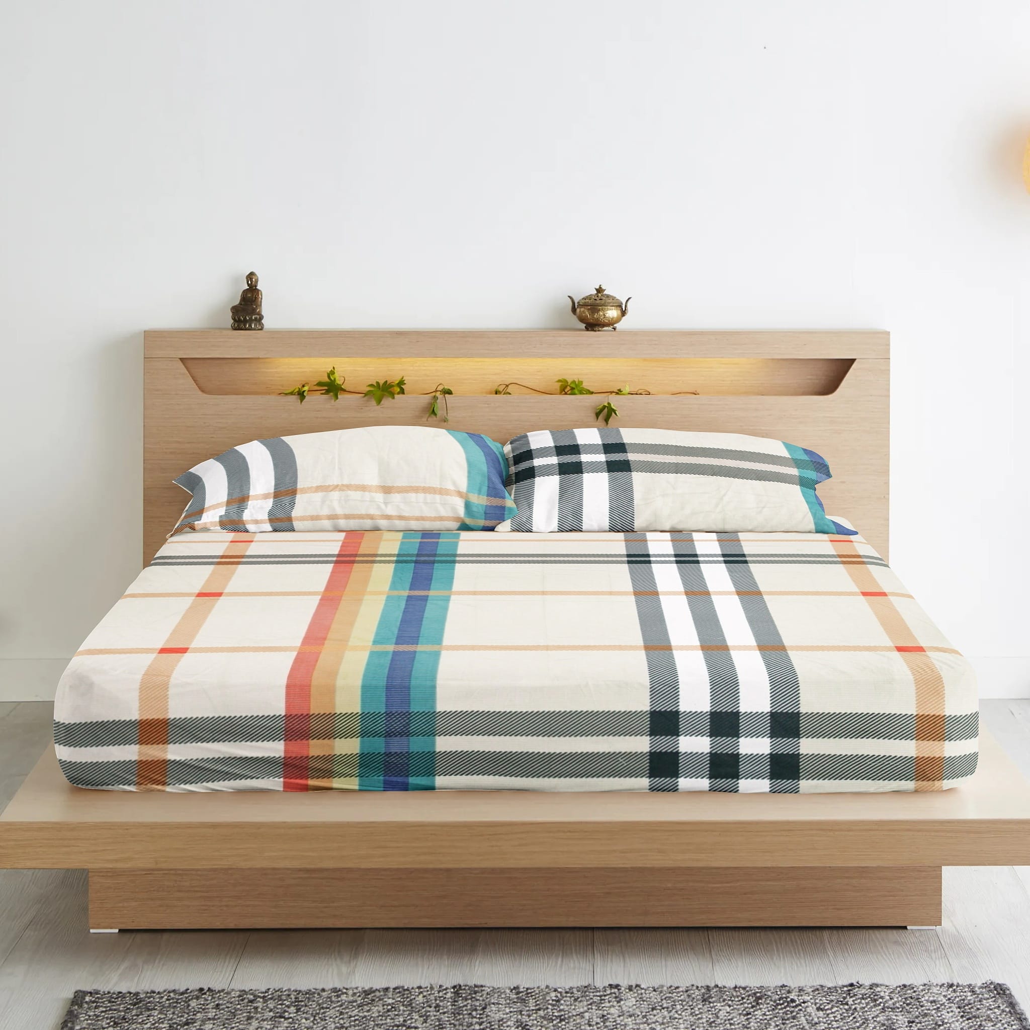 Soft Check Print 250 TC Fitted Bedsheet In Multicolor At Best Prices