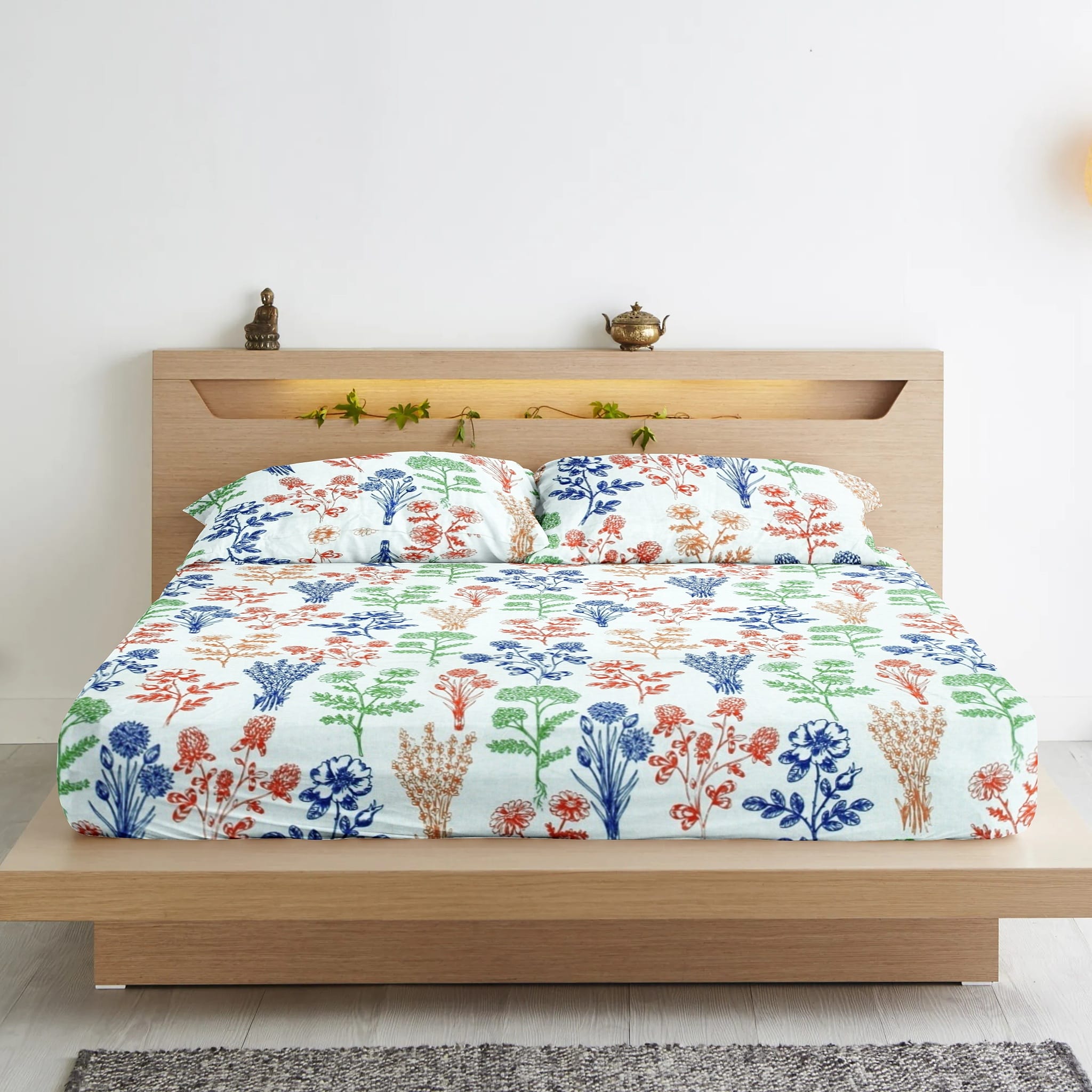 Soft Cotton Floral print 250 TC fitted bedsheet in Blue At Best Prices