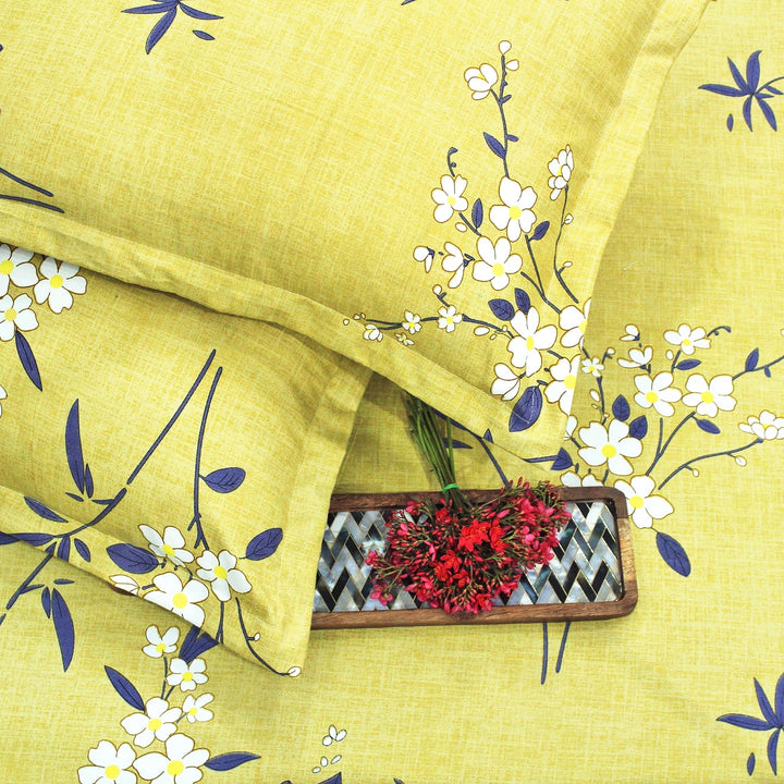 Floral 210 TC olive fitted bedsheet with matching pillow covers 