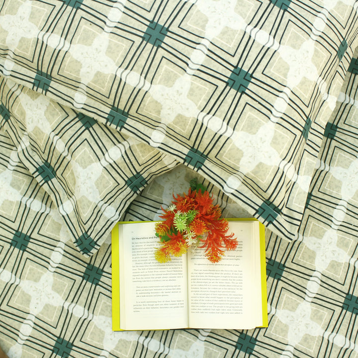 Printed cotton blend bedsheet