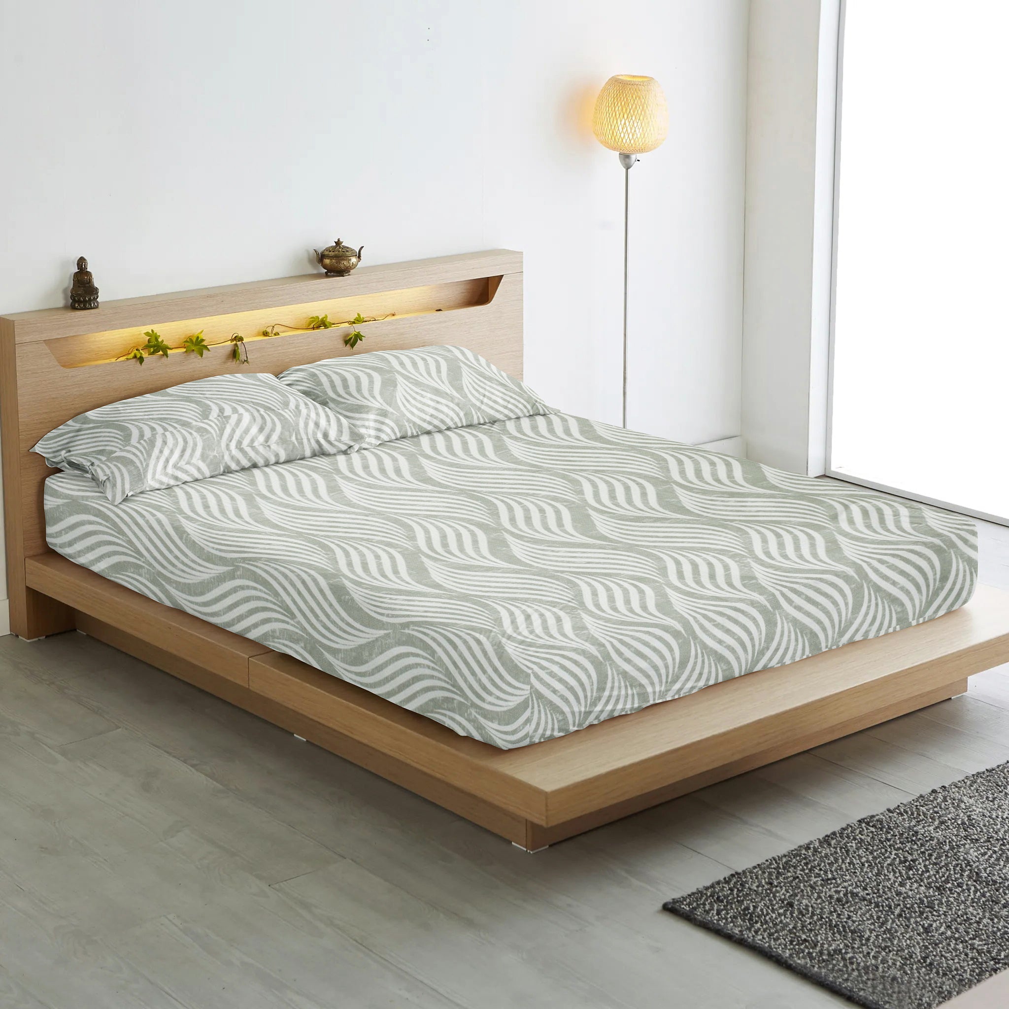 Cotton Abstract Print 210 TC King Size Fitted Bedsheet In Grey At Best Prices
