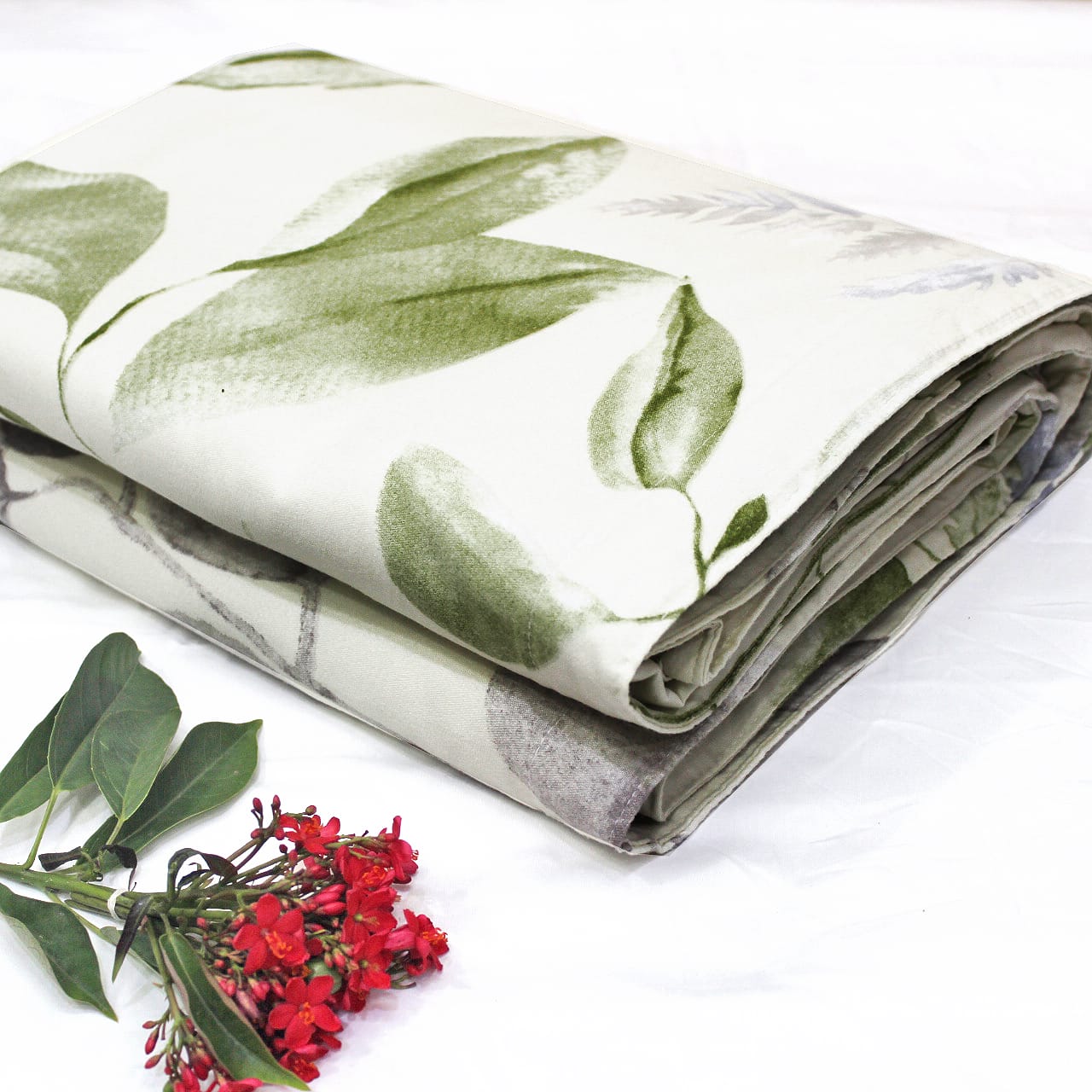 Best Microfiber Floral print Reversible AC Dohar Blanket In Cream
