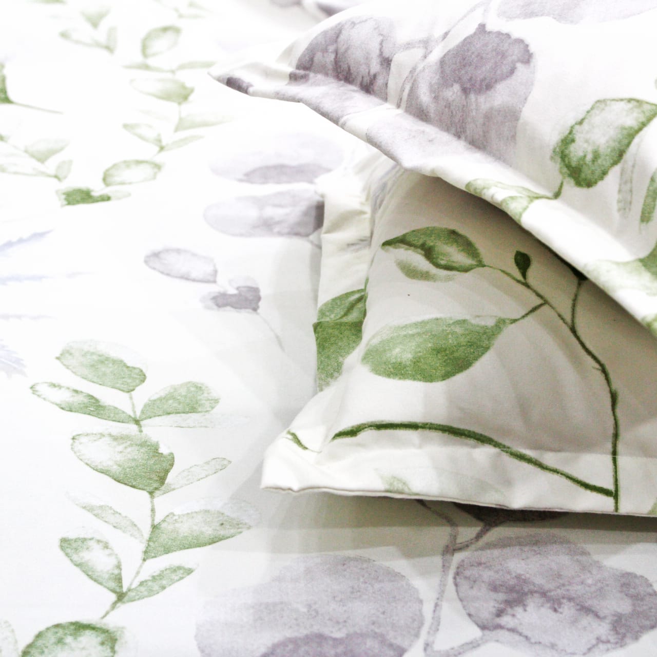 Soft Cotton Floral Print 210 TC Fitted Bedsheet In Cream At Best Prices 