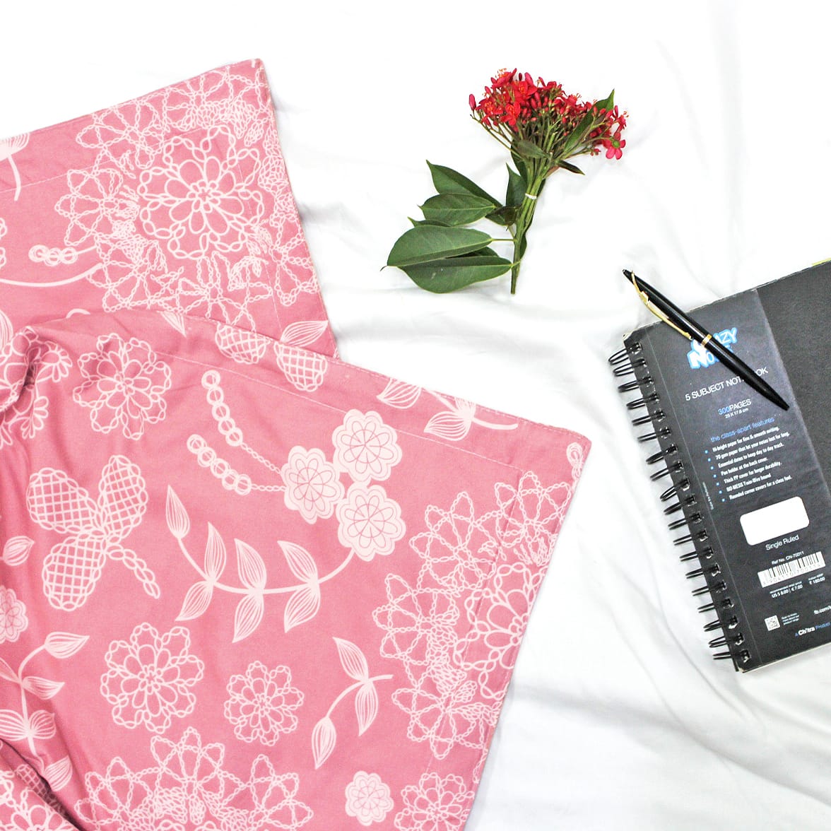 Best Microfiber Floral Print Reversible AC Dohar Blanket In Peach