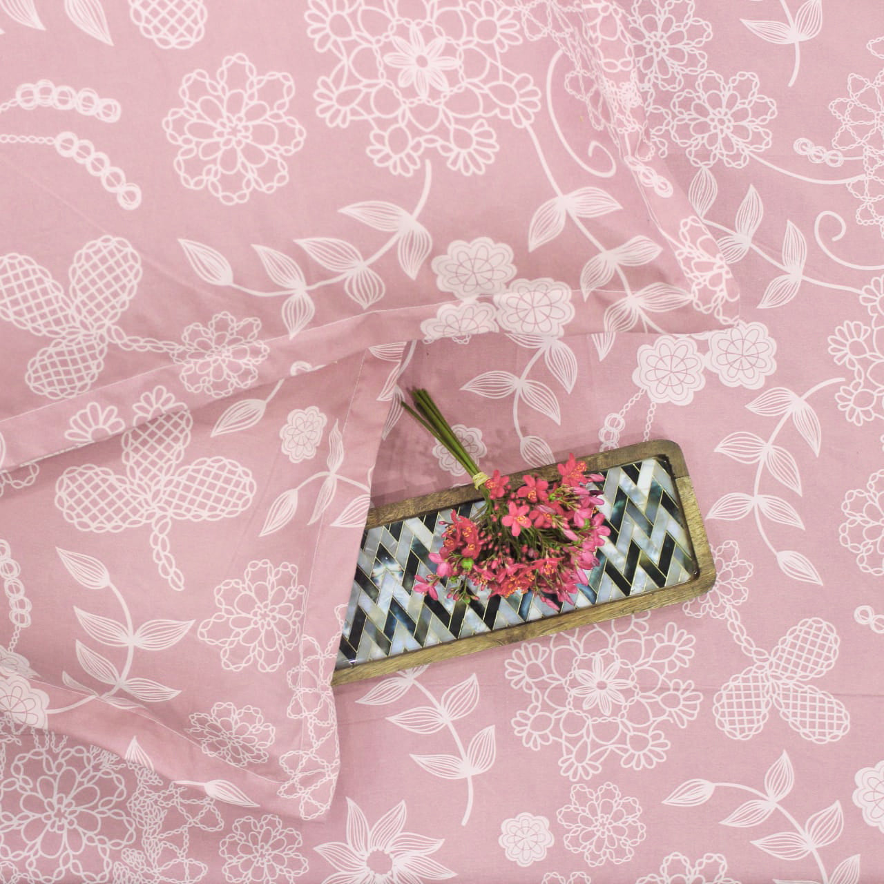 Stylish Peach 210 TC Cotton Floral Flat Bedsheet At Best Price