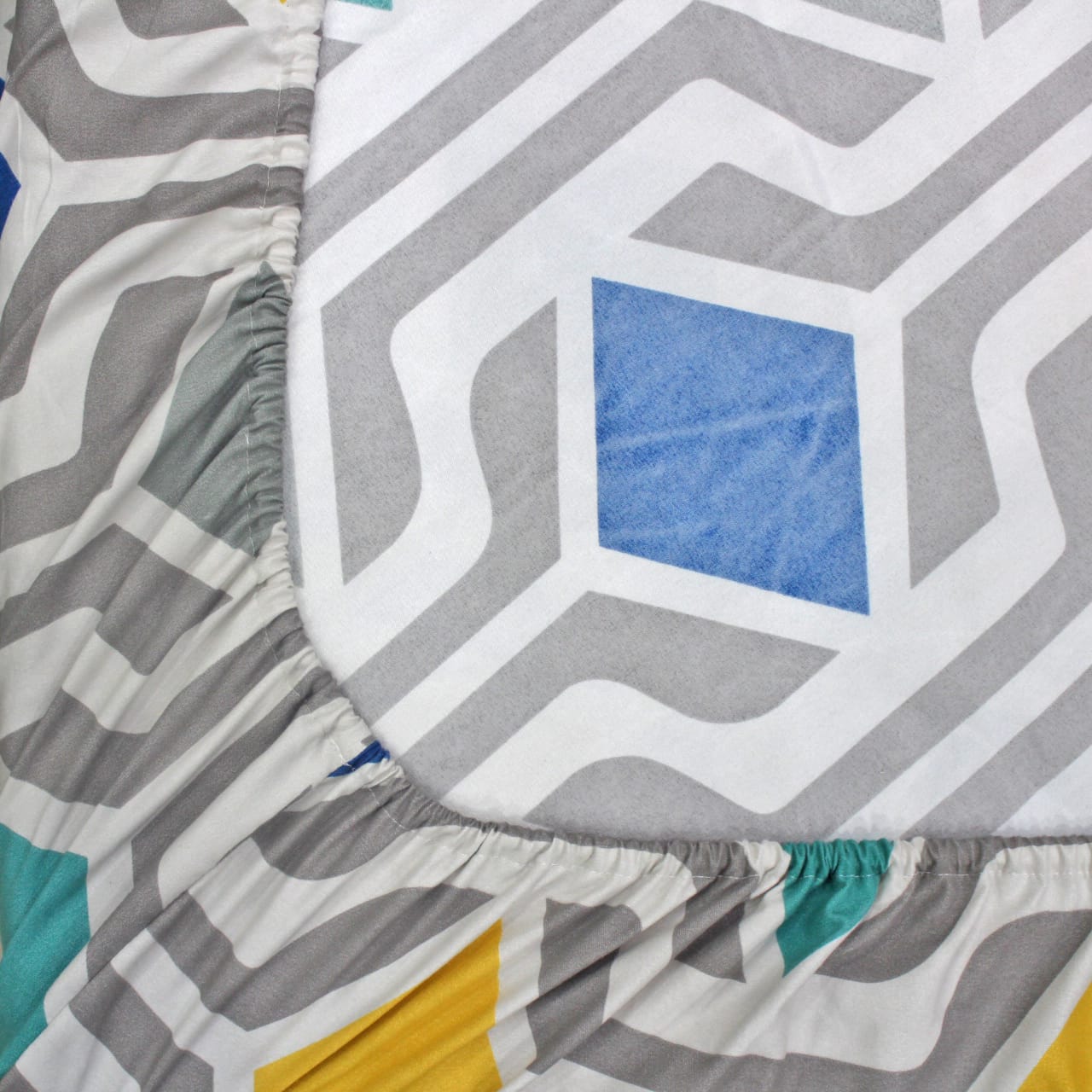 Cotton Geometrical Print 210 TC King Size Fitted Bedsheet In Multicolor Online In India